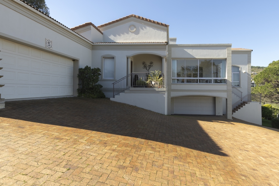 5 Bedroom Property for Sale in Dennegeur Western Cape